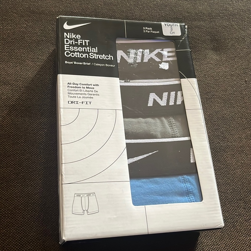 COPY - COPY - Nike Dri-Fit Essentials cotton stretch